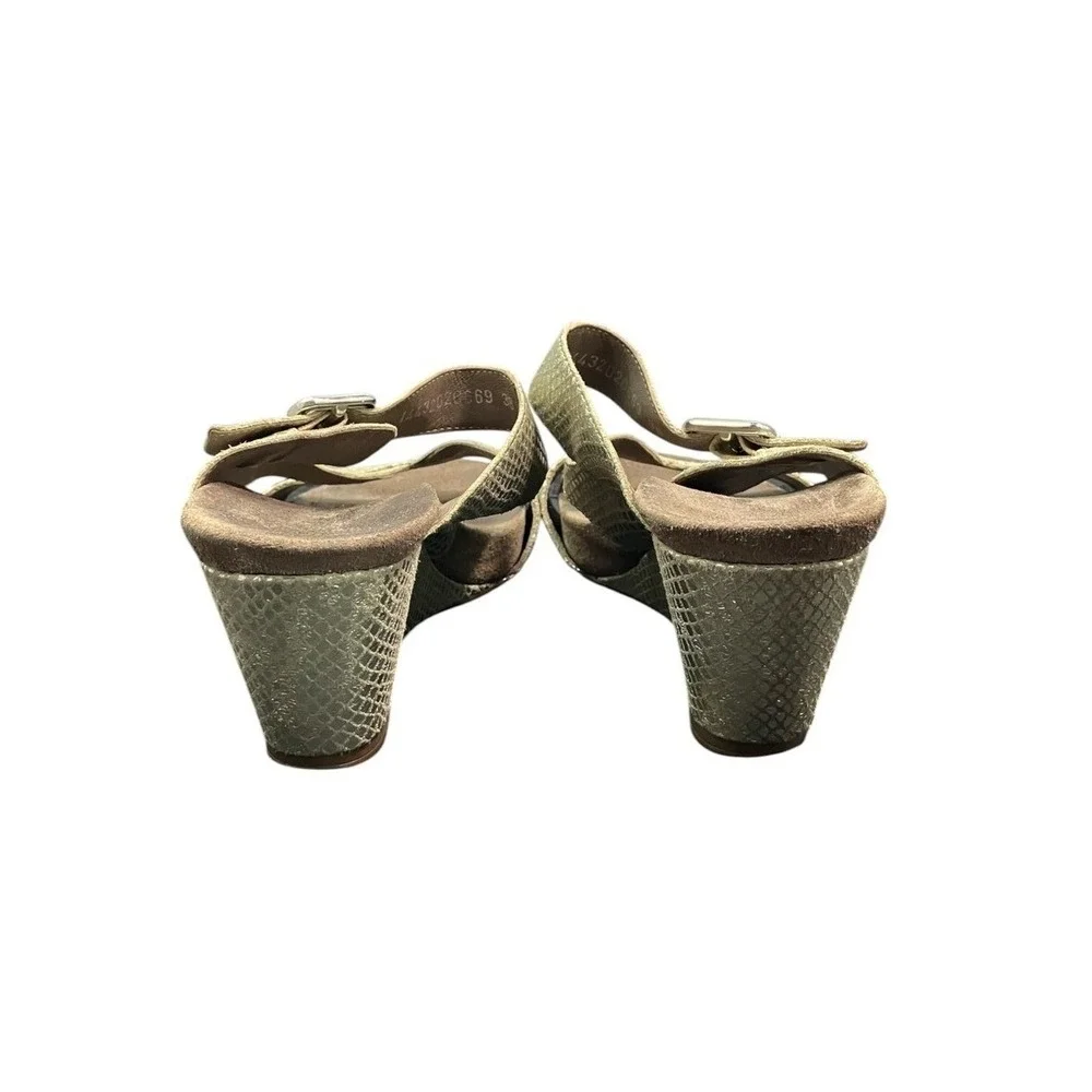 Mephisto Gold Beatrix Snakeskin Leather Wedge Sandals Buckle Strap Womens 38 7.5